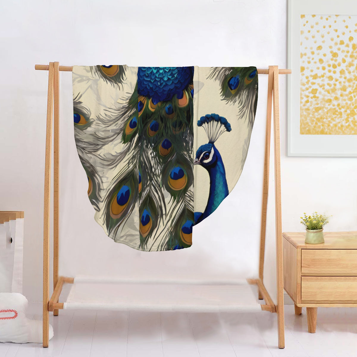 Peacock Design Single-Sided Printed Round Blanket | 280GSM Flannel